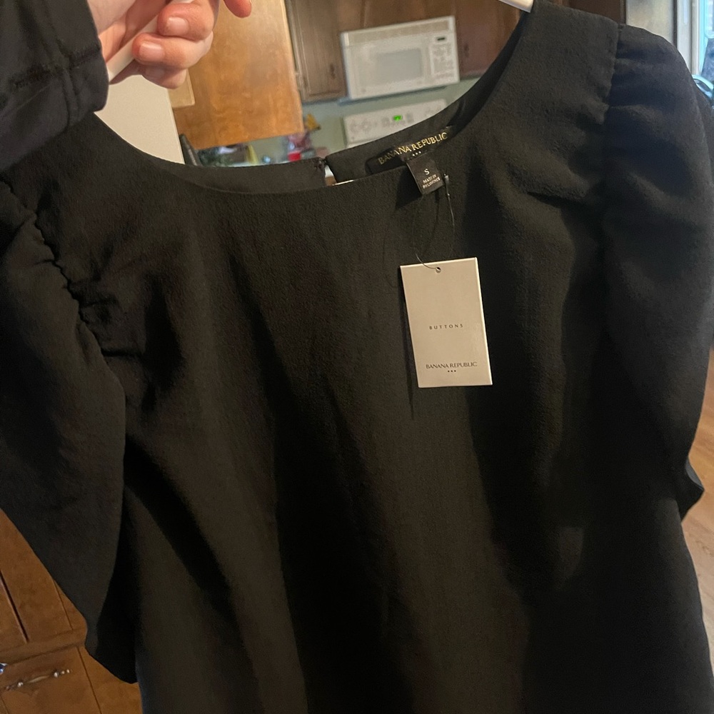 Banana Republic women’s flutter shirt size S